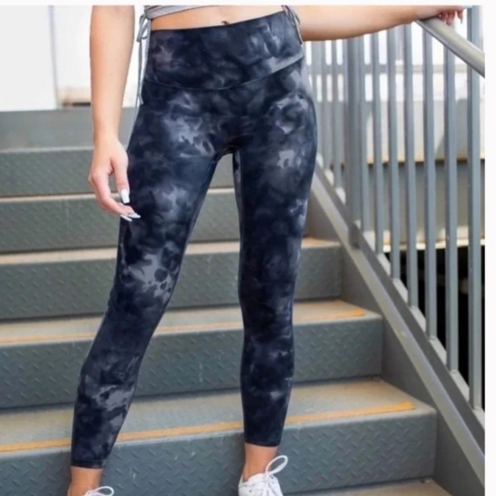ZYIA NWT Midnight Hendrix Brilliant Hi-Rise 7/8 size 16-18 - Picture 1 of 9